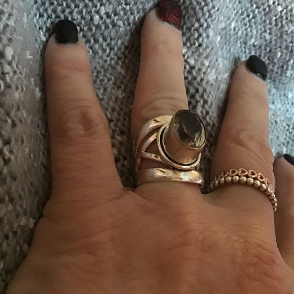 Sterling silver ring - Picture 1 of 4